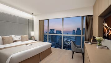 1 bedroom, in-room safe, desk, blackout curtains