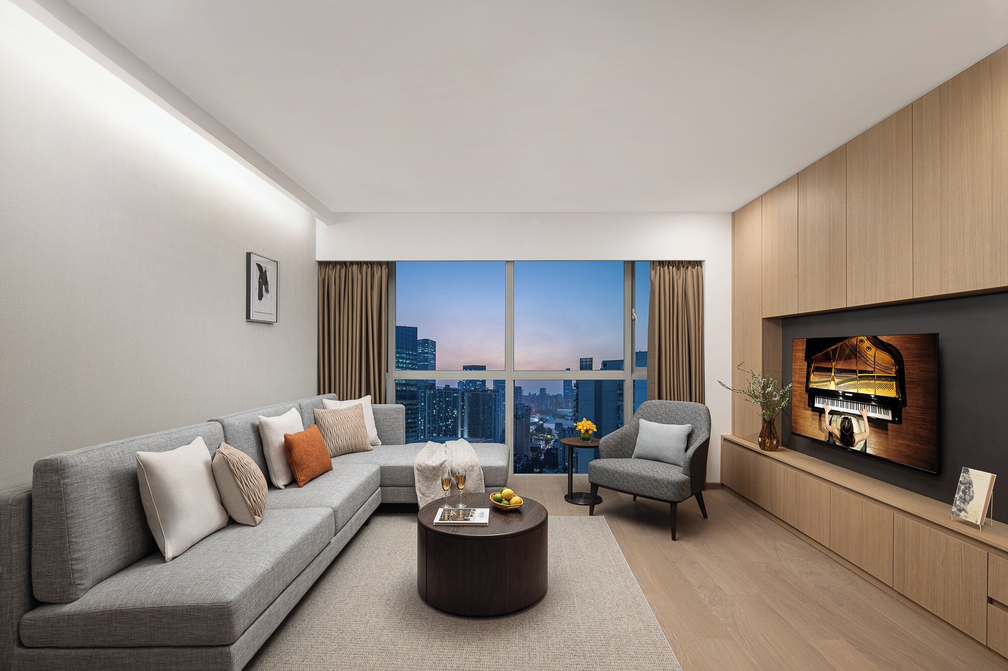 Departamento ejecutivo, 3 habitaciones | Sala de estar | Televisión LCD y reproductor de DVD 