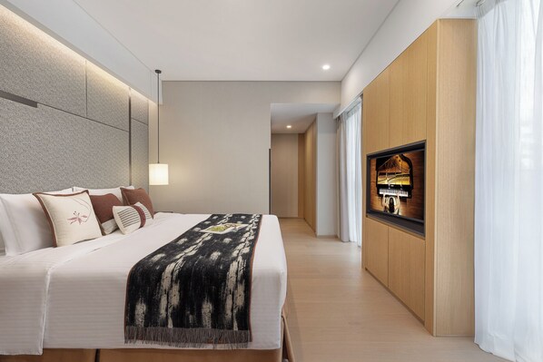 Executive Apartment, 3 Bedrooms | 1 bedroom, in-room safe, desk, blackout drapes