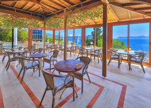 Free daily buffet breakfast - Medusa Hotel (Kas)