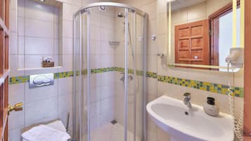 Deluxe Room, Balcony, Sea View | Bathroom | Shower, hair dryer, slippers, towels