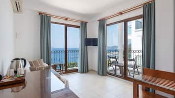 Superior Room, 1 Queen Bed with Sofa bed, Balcony, Sea View | 1 bedroom, minibar, desk, laptop workspace