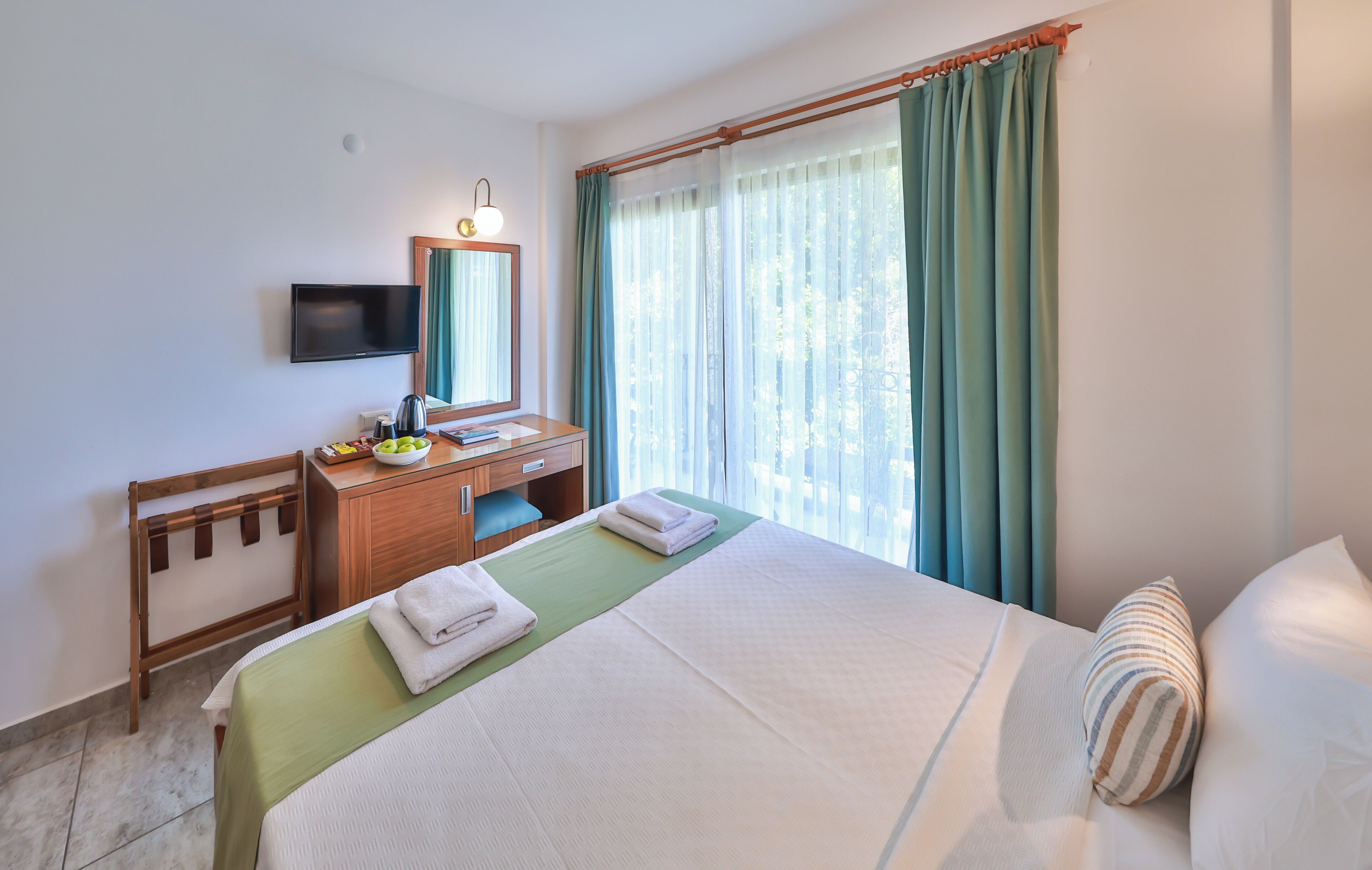 Standard Double or Twin Room, Balcony, Sea View | Minibar, desk, laptop workspace, blackout drapes