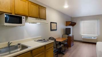 Standard Room, 1 Double Bed, Non Smoking | Private kitchen | Full-sized fridge, microwave, stovetop