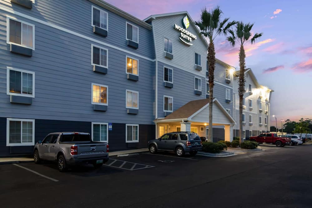 WoodSpring Suites Jacksonville East 295 Cruise Port