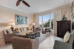 House, Multiple Beds (Apartment) | Living room