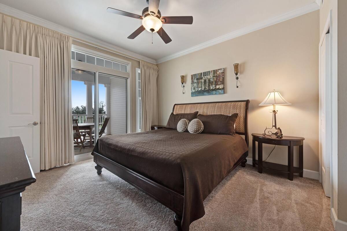 House, Multiple Beds (Apartment) | 1 bedroom, blackout drapes, iron/ironing board, WiFi (free)