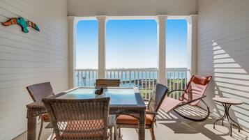 House, Multiple Beds (Apartment) | Balcony