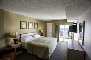 Apartment | 3 bedrooms, blackout drapes, iron/ironing board, free WiFi - Atalaya Towers (Murrells Inlet)