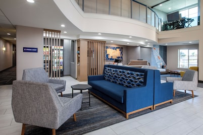 Holiday Inn Express & Suites Lathrop by IHG