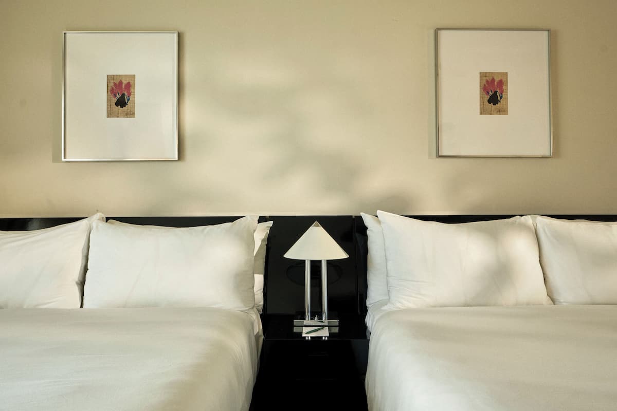 Premium bedding, iron/ironing board, free WiFi, bed sheets