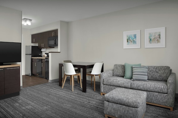Suite, 1 chambre | Coin séjour | Télévision, Netflix, station d'accueil iPod, services de streaming