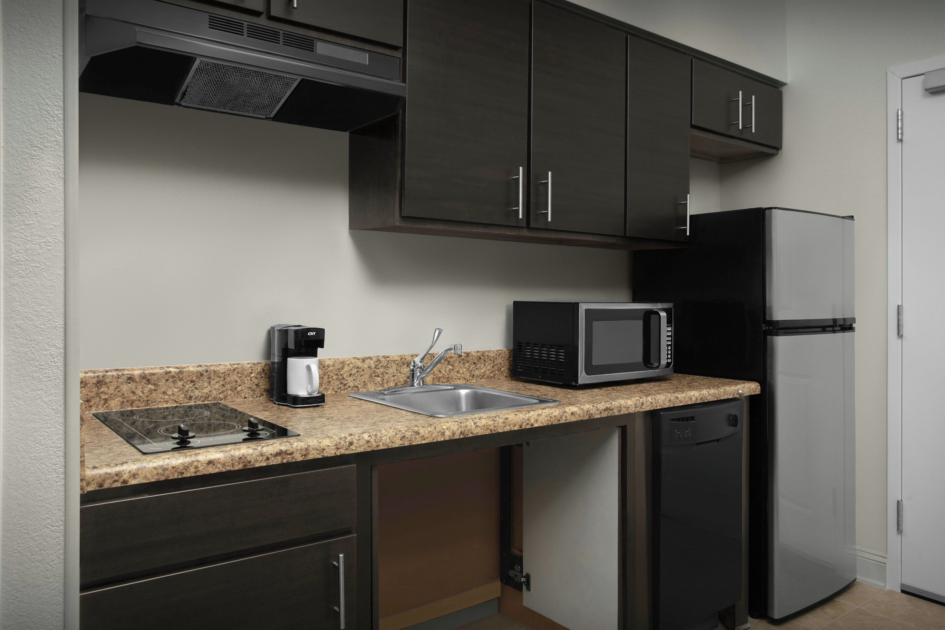 fridge, microwave, stovetop, dishwasher