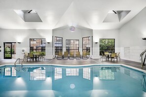 Indoor pool, sun loungers
