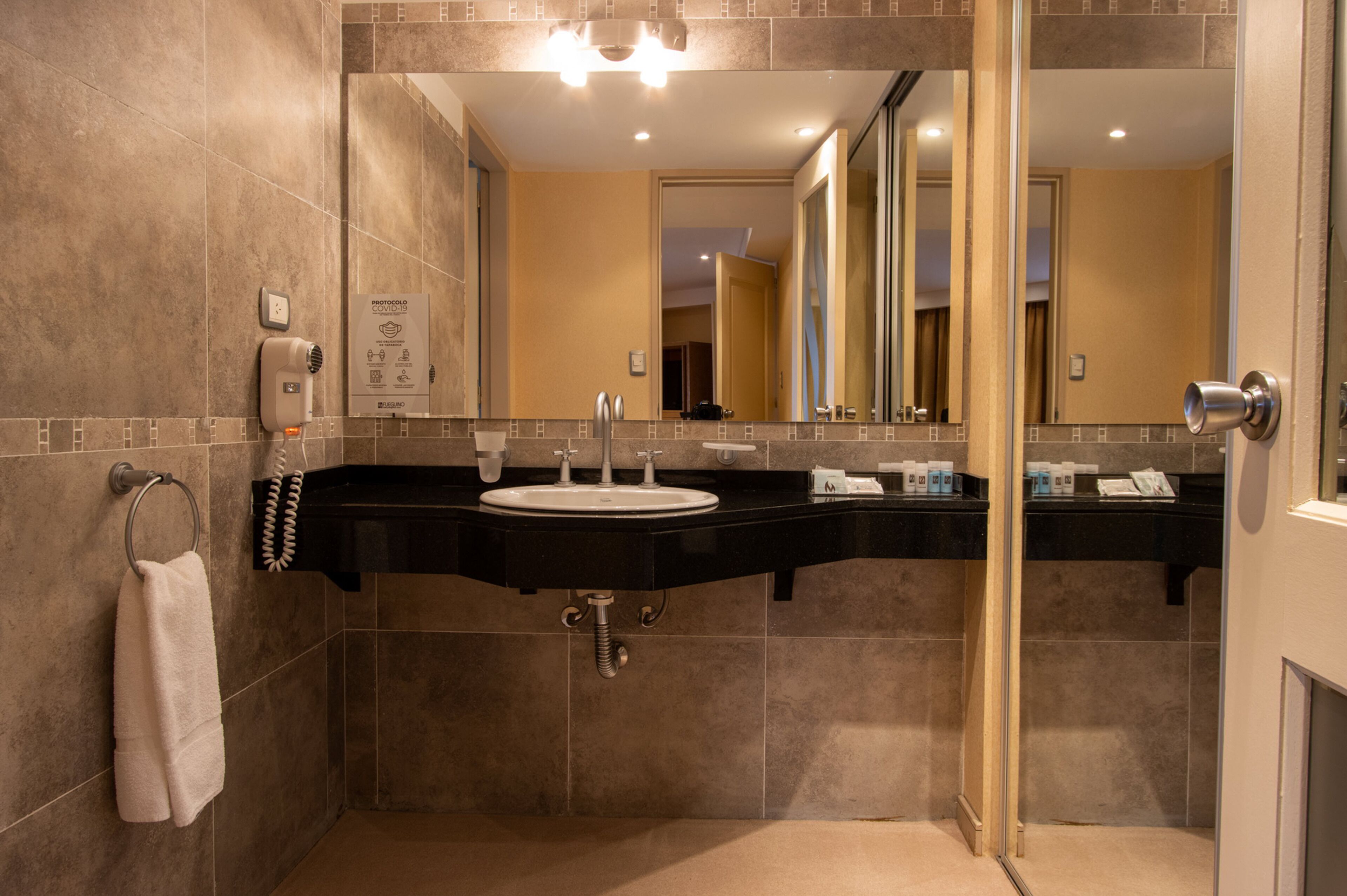 Photo - Fueguino Hotel