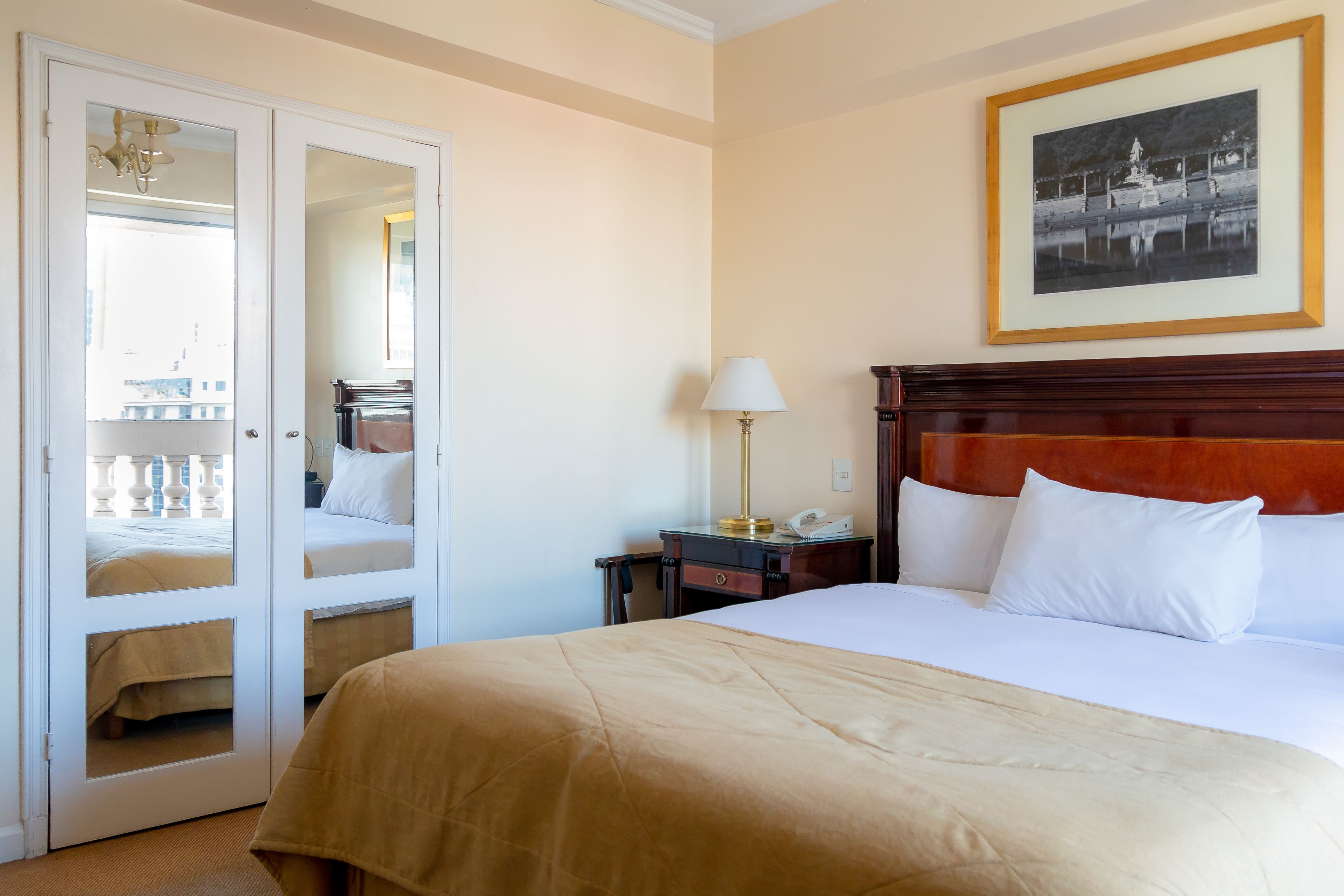 deluxe superior | down duvets, minibar, in-room safe, desk