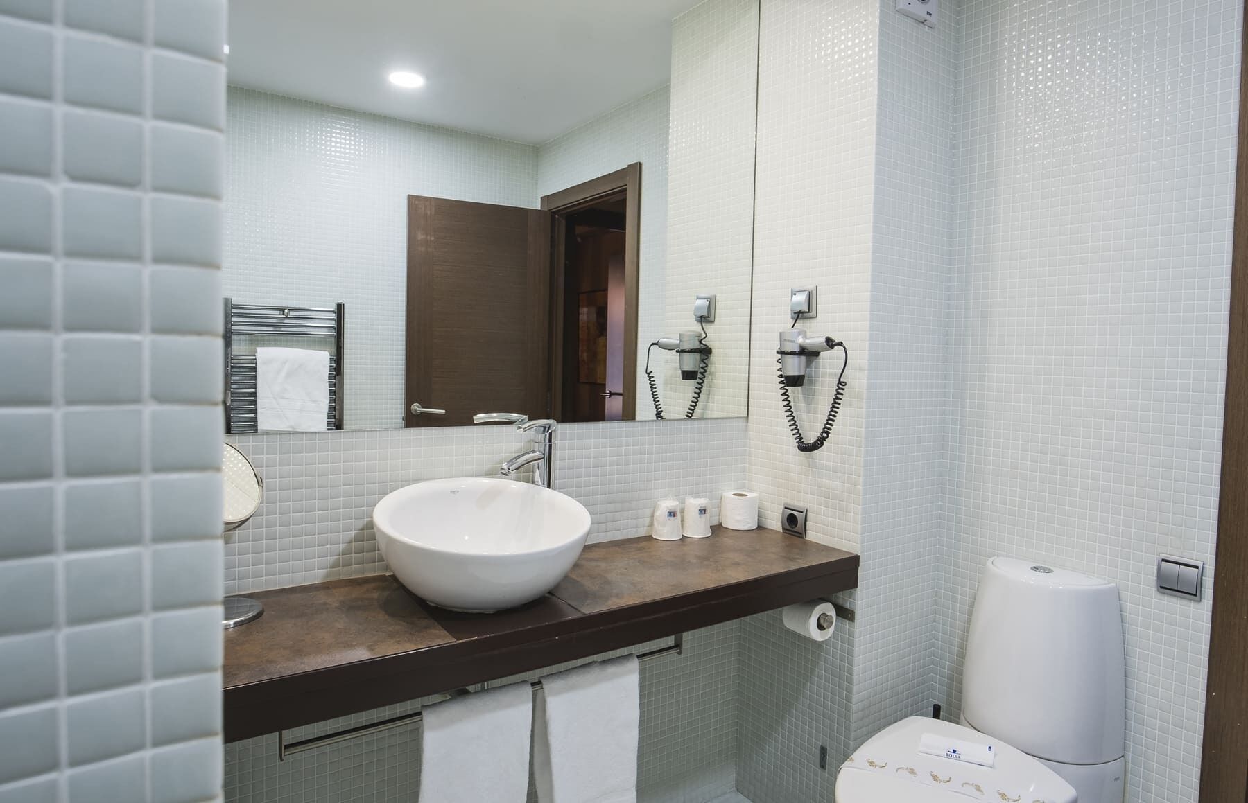 economy double or twin room | bathroom | free toiletries, hair dryer, towels