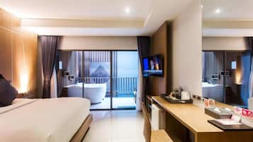 Deluxe Double or Twin Room, Jetted Tub | Minibar, in-room safe, blackout drapes, iron/ironing board