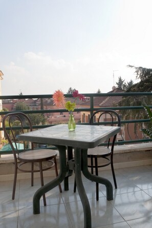 Triple Room | In-room safe, desk, iron/ironing board, free WiFi - Hotel Antico Acquedotto (Rome)