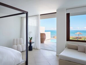 Junior Bungalow Suite waterfront, private pool | Hypo-allergenic bedding, minibar, in-room safe, blackout drapes