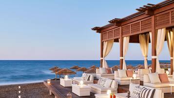 2 間酒吧/酒廊、海灘酒吧