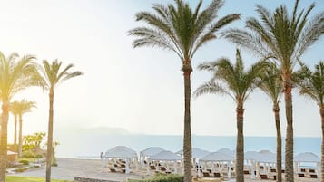 Private beach, sun-loungers, beach umbrellas, beach towels