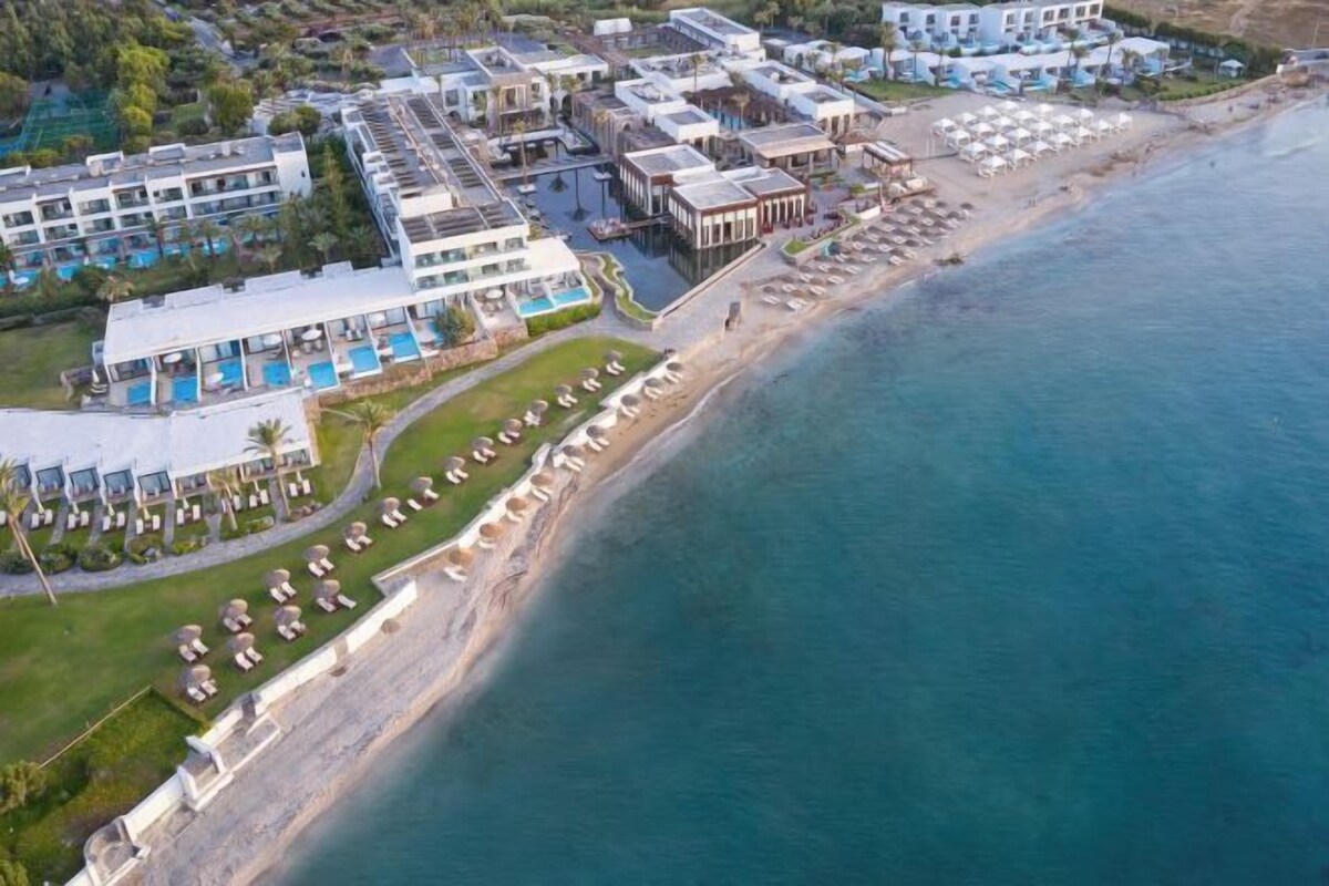 Beach | Private beach, sun-loungers, beach umbrellas, beach towels