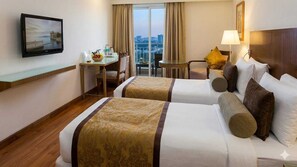Egyptian cotton sheets, premium bedding, Tempur-Pedic beds, in-room safe - The Pride Hotel Chennai (Chennai)
