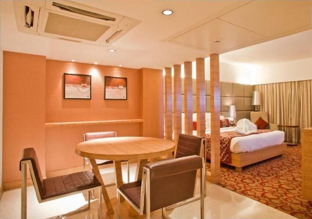 Minibar, in-room safe, desk, blackout drapes
