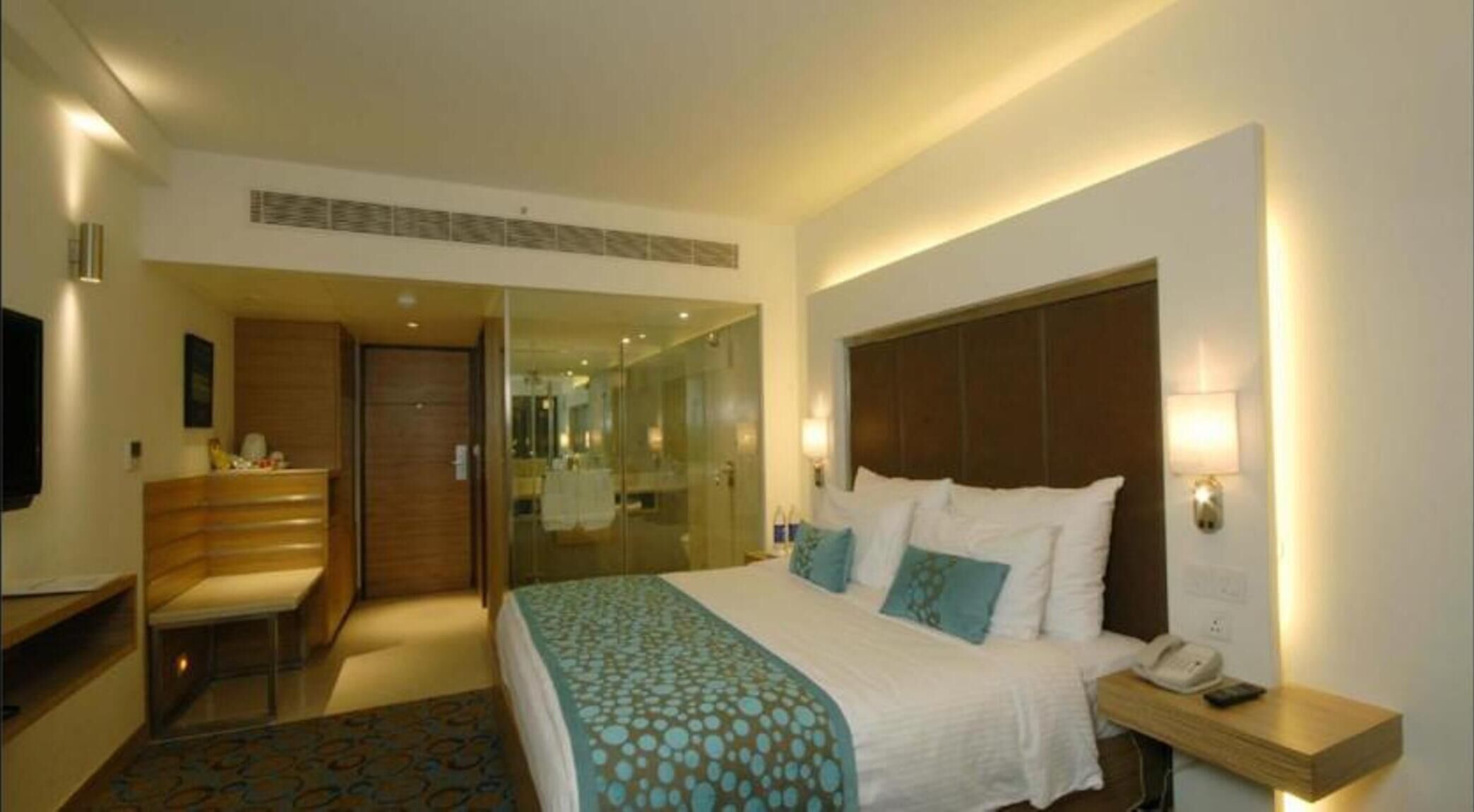 Minibar, in-room safe, desk, blackout drapes