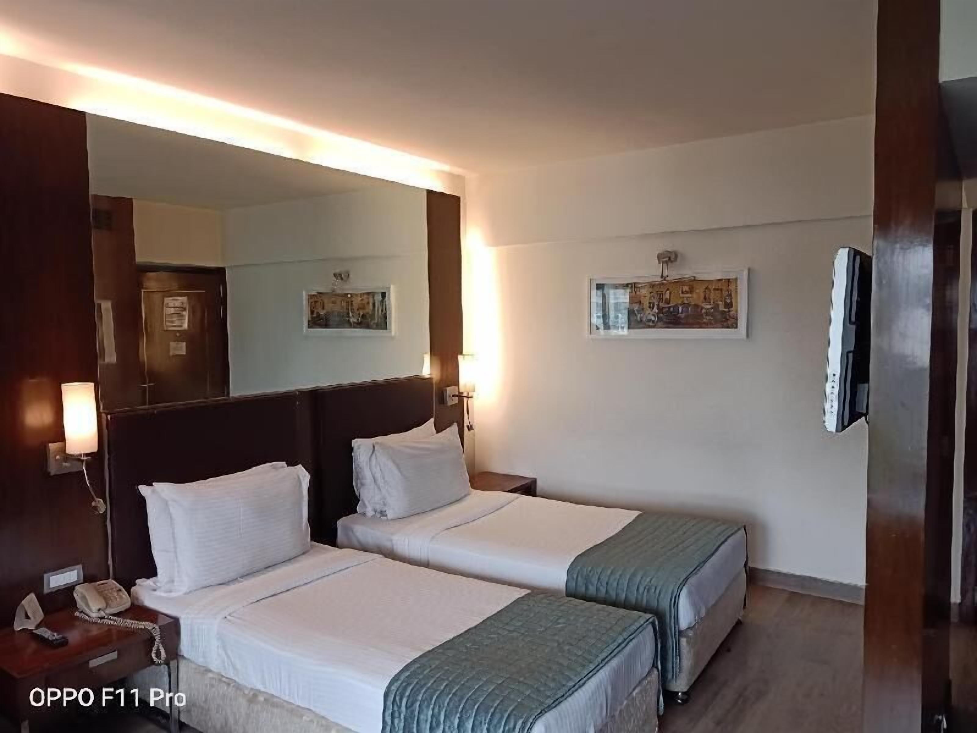 In-room safe, desk, soundproofing, iron/ironing board