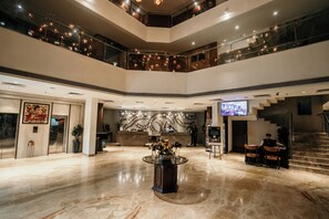 Lobby - The Pride Hotel Nagpur (Nagpur)