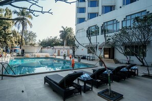 Hồ bơi trong nhà 