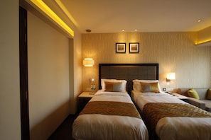 1 bedroom, minibar, in-room safe, desk