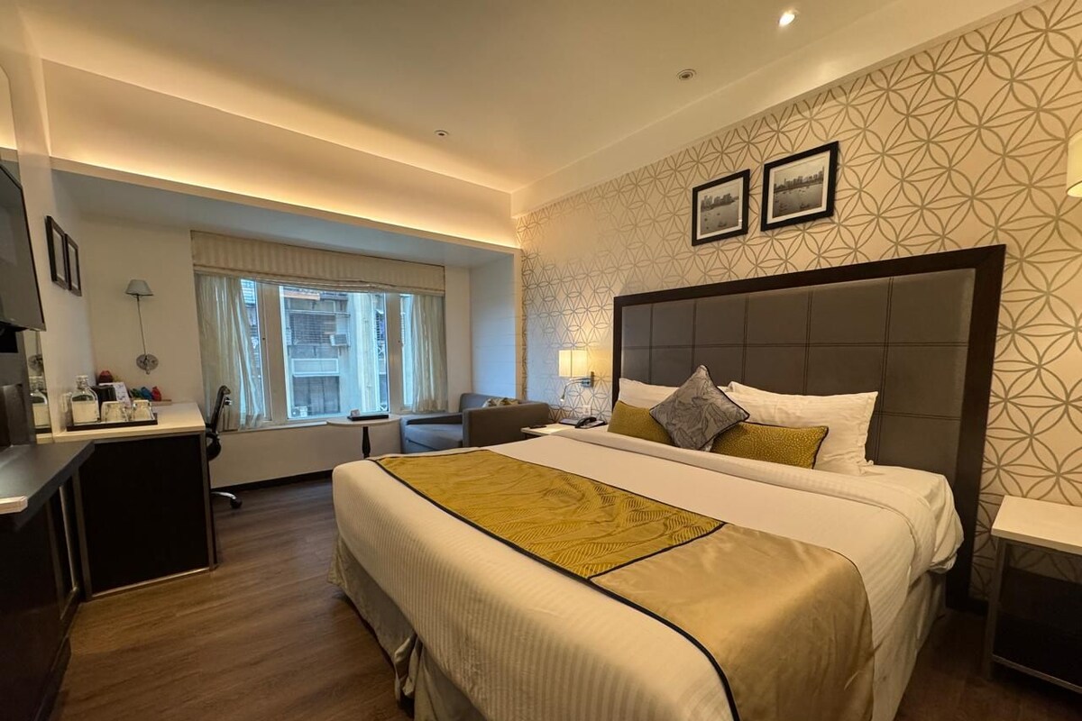 Surmatelas, minibar, coffres-forts dans les chambres, bureau