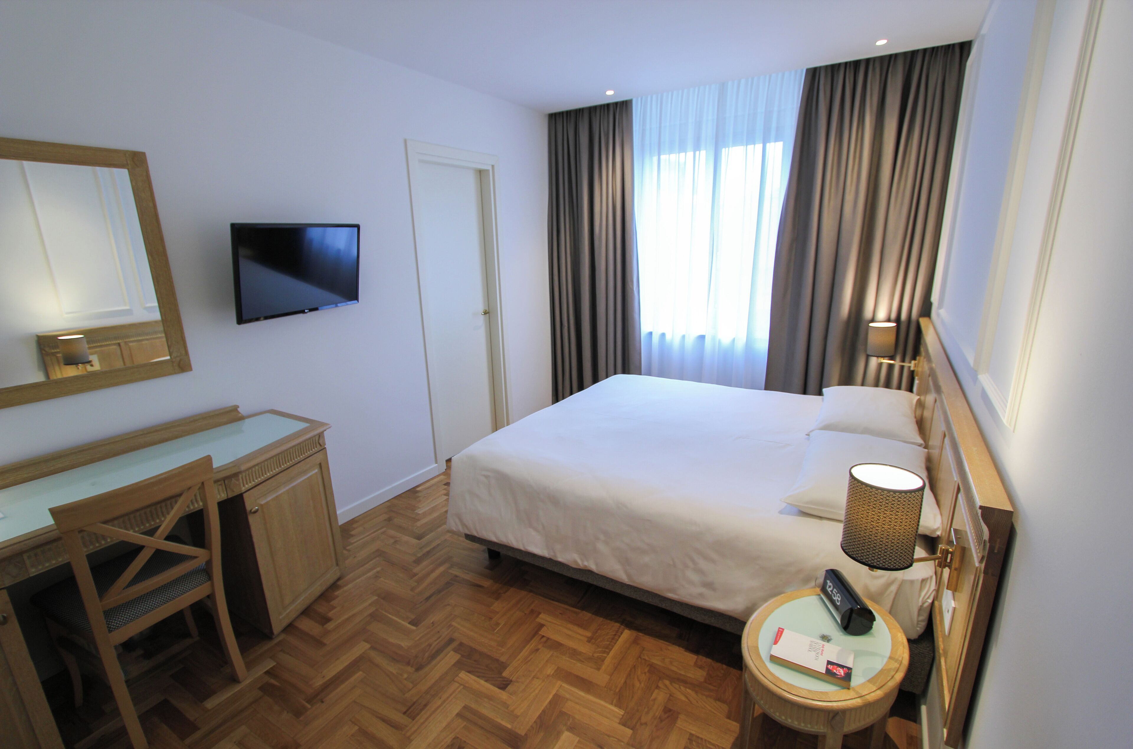 Foto - Ambassador Palace Hotel