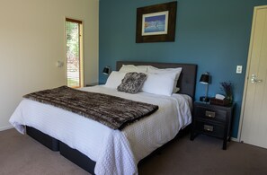 Premium Double Room, 1 King Bed | Premium bedding, pillowtop beds, individually decorated