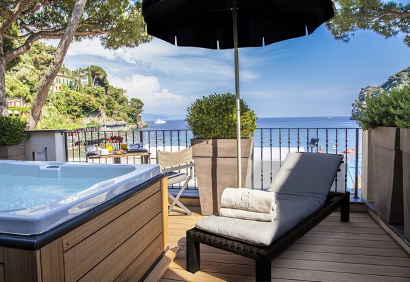 Suite, hidromasaje (Eight Suite) | Terraza o patio