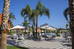 2 bars/lounges, poolside bar, beach bar - VOI Baia di Tindari Resort (Furnari)