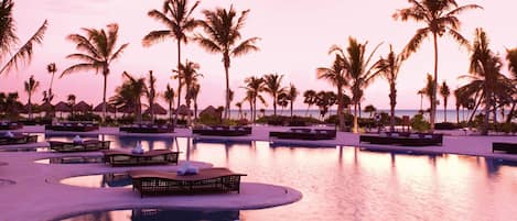 2 outdoor pools, pool cabanas (surcharge), pool umbrellas