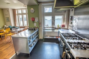 Shared kitchen - Oban Youth Hostel (Oban)