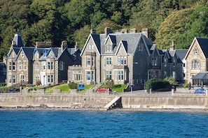 Front of property - Oban Youth Hostel (Oban)