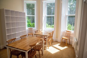 Dining room - Braemar Youth Hostel (Ballater)