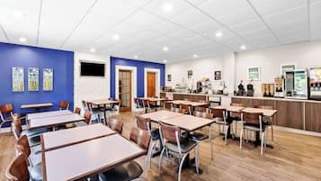 Free daily full breakfast