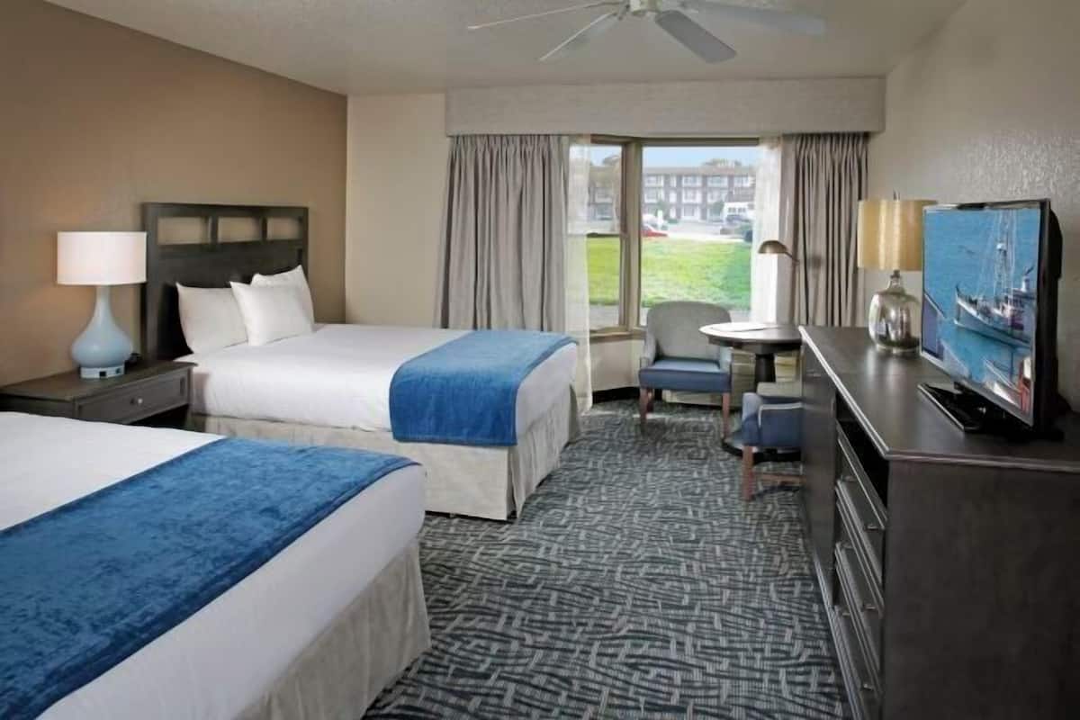 Cortines opaques, planxa i posts de planxar i wifi gratuïta