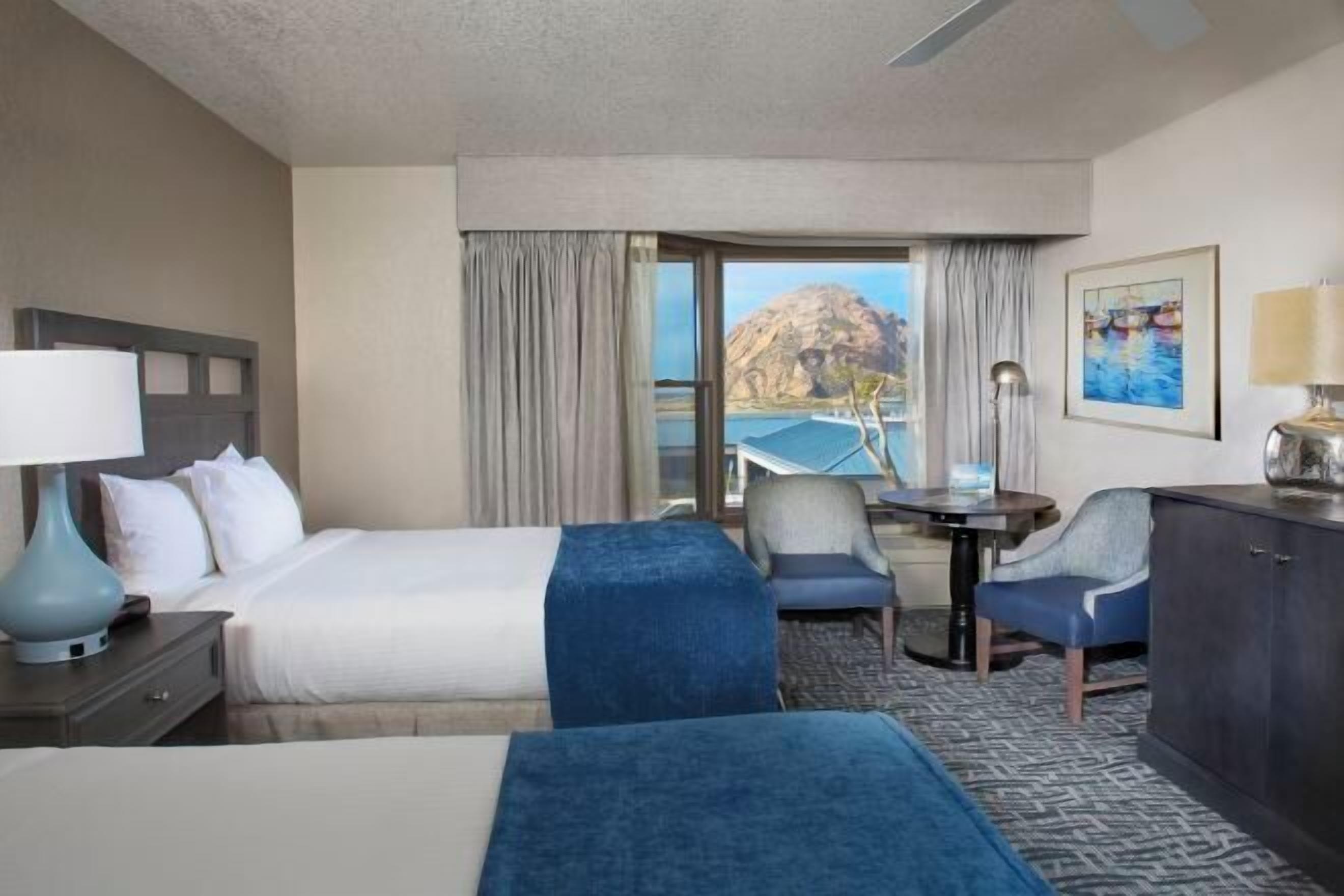 Rideaux occultants, fer et planche à repasser, Wi-Fi gratuit