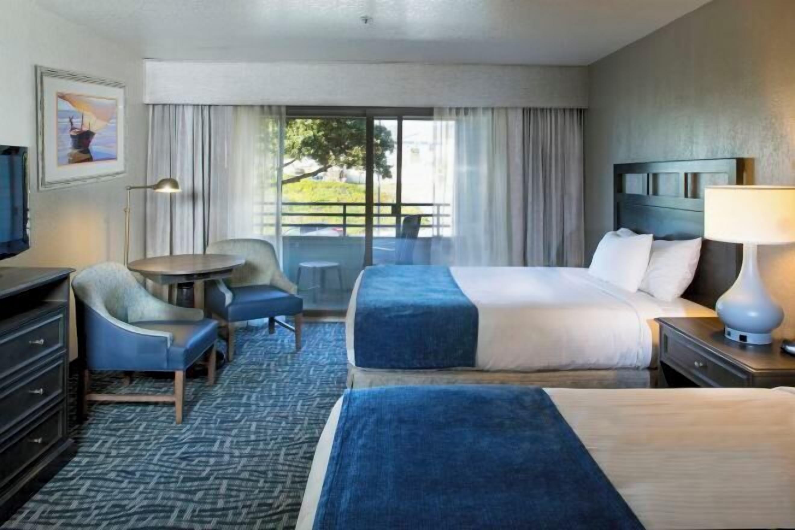 Rideaux occultants, fer et planche à repasser, Wi-Fi gratuit