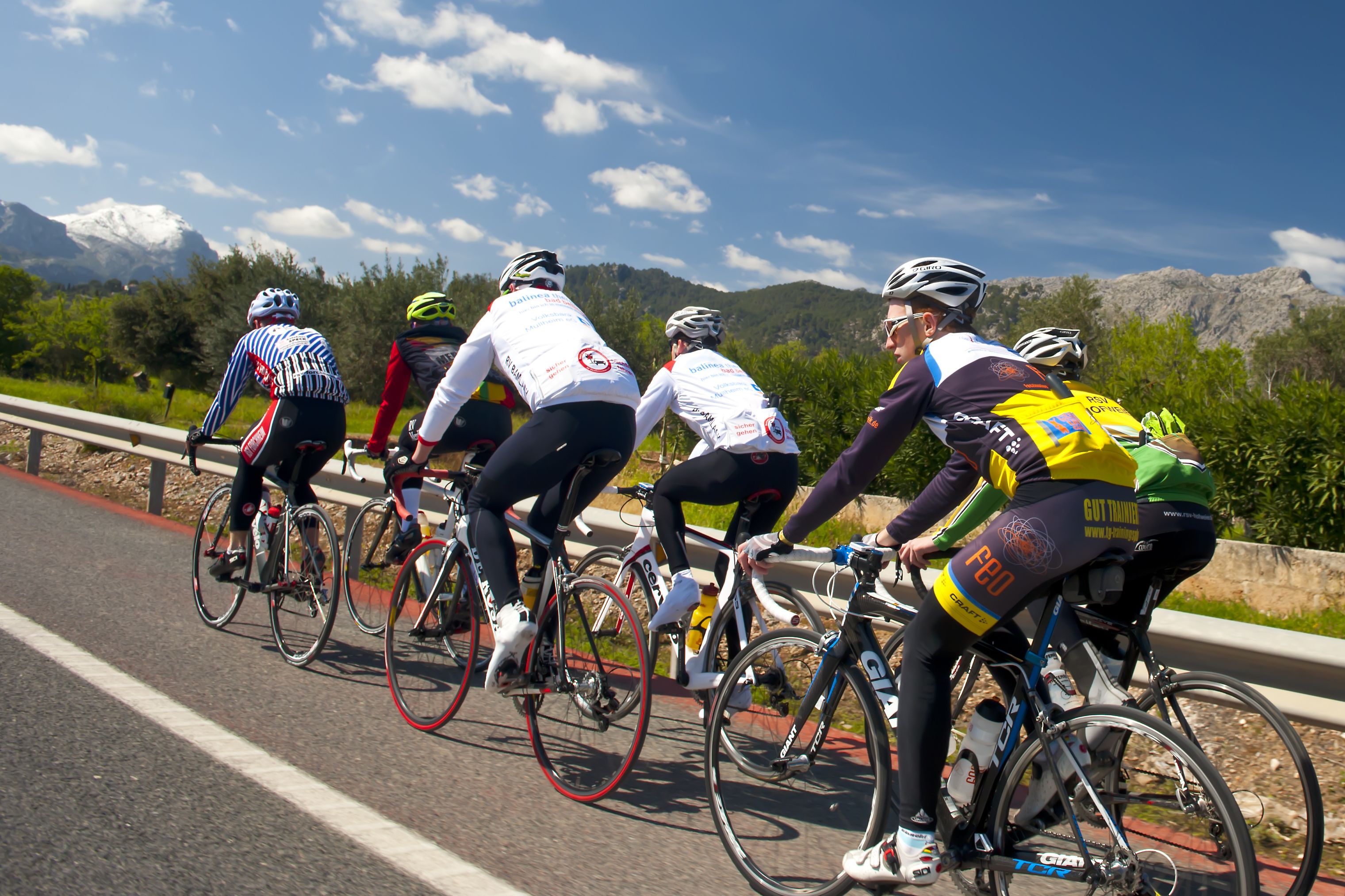 cyclist apartment | minibar, desk, cots/infant beds, free wifi