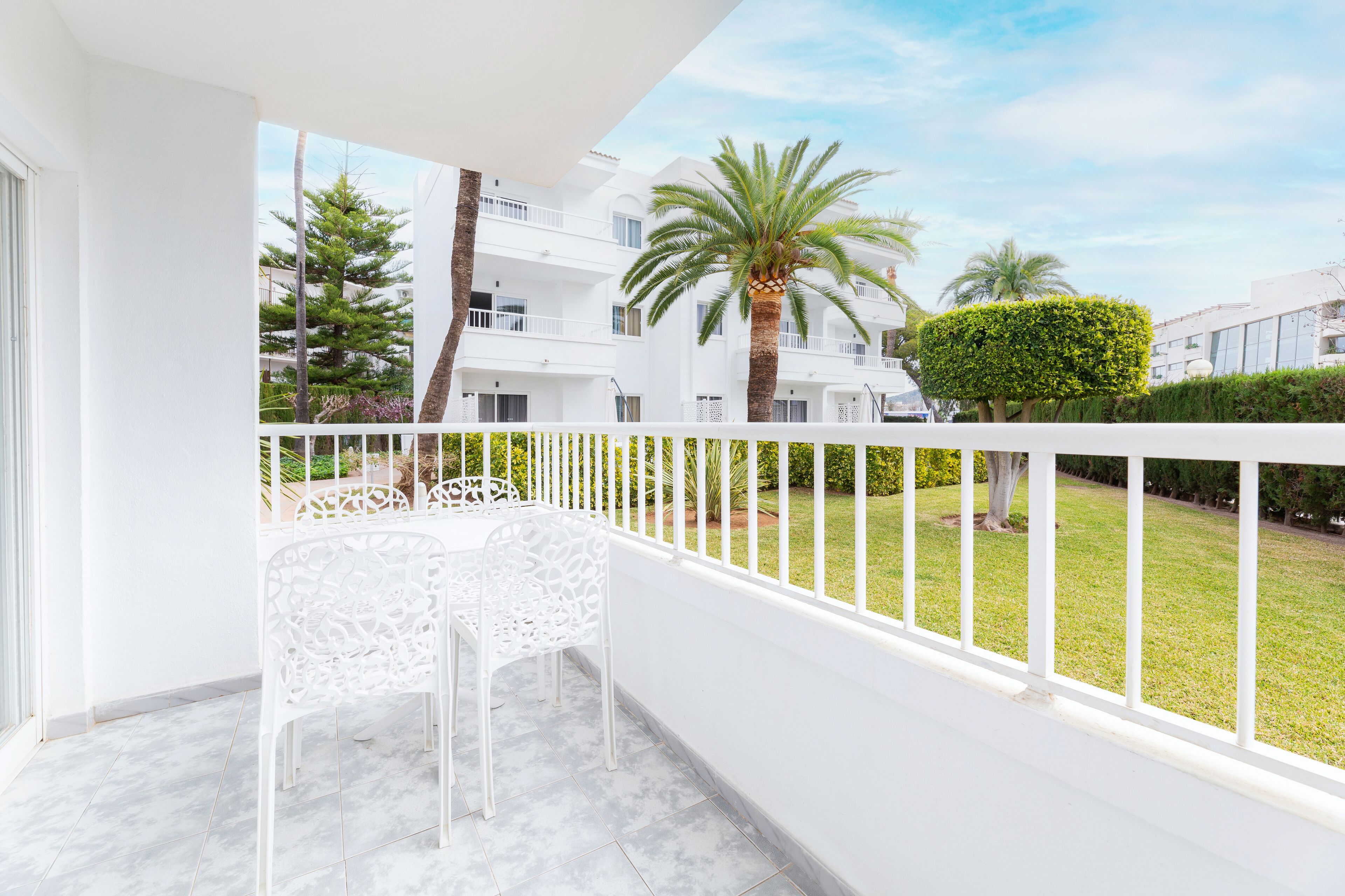 One Bedroom Apartment | Terrace/patio