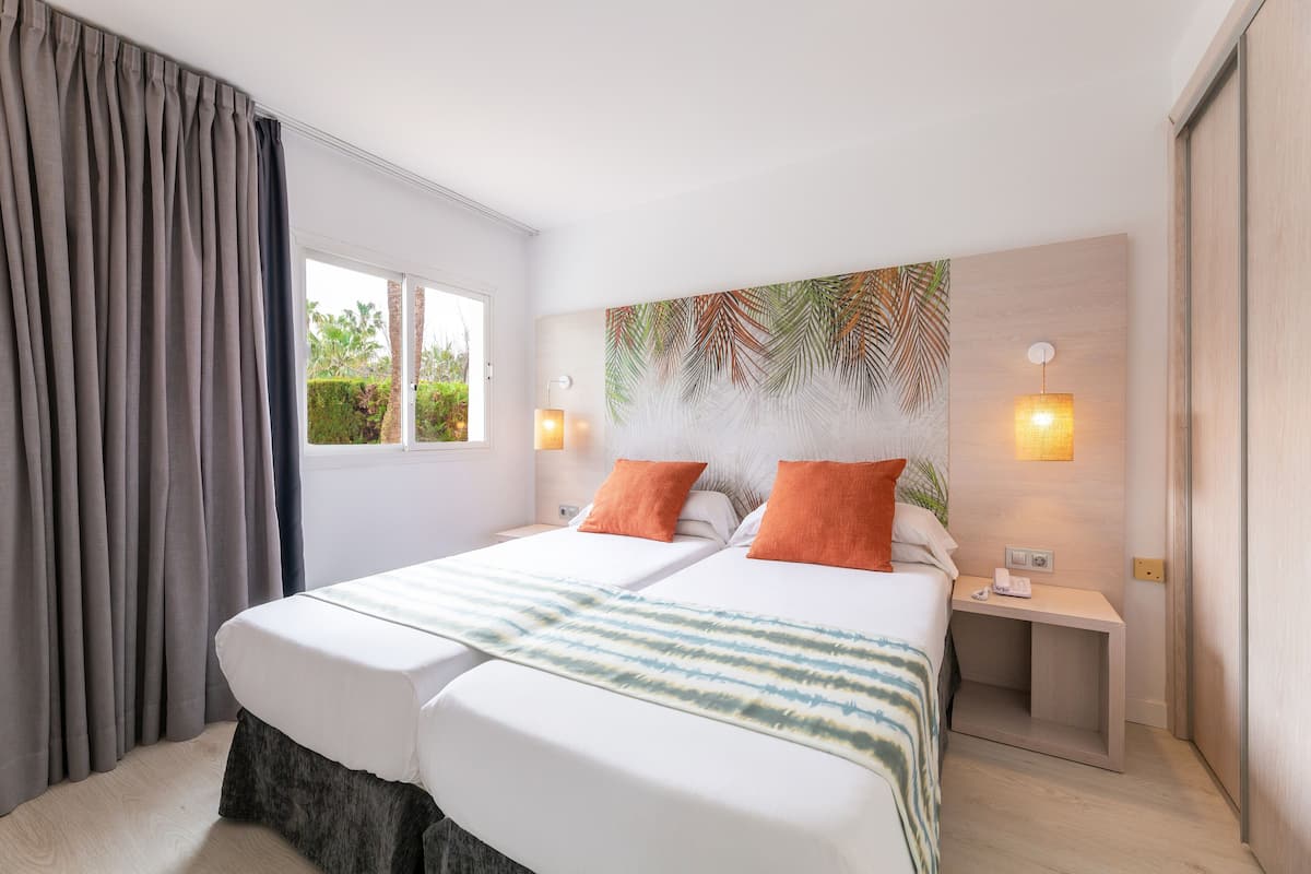 Appartement, 1 chambre, balcon | Minibar, bureau, lits bébé (en supplément), Wi-Fi gratuit